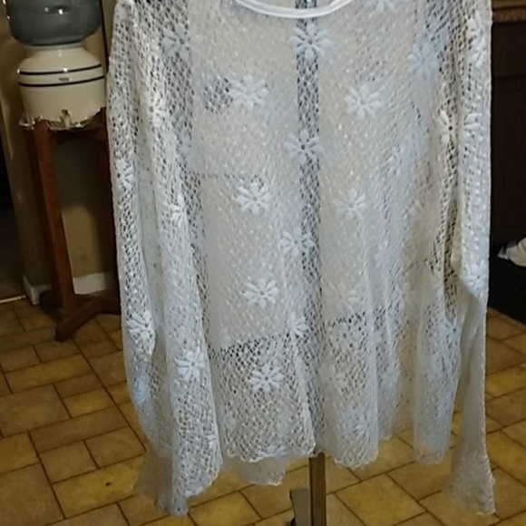 White overlay shirt - Picture 1 of 3